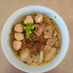 ก๋วยเตี๋ยวรวมเนื้อพิเศษ