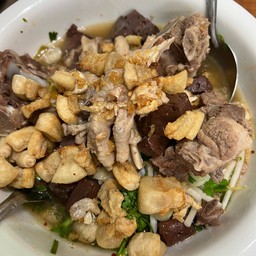 ขนมจีนน้ำเงี้ยว