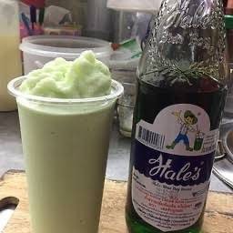 นมมรกต (เขียวเฮลซ์บลูบอย) ปั่น