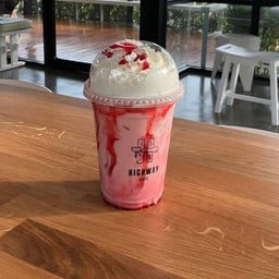 Strawberry Yogurt Frappe