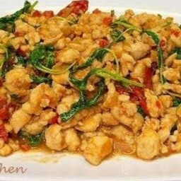 กระเพราไก่สับ(กับข้าว)