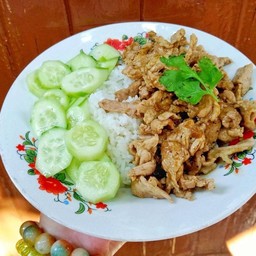 ข้าวราดหมูทอดกระเทียม