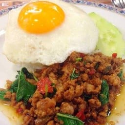 กระเพรา อร่อยได้ใจ by บ้านแบบ