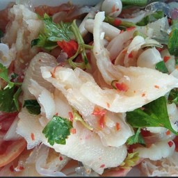 ยำตีนไก่