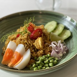 ข้าวยำคั่วกลิ้ง