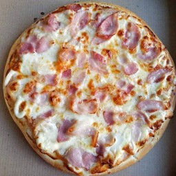 พิซซ่าหน้าสโม๊คกี้เบค่อน