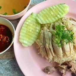 ข้าวมันไก่ครูศรี