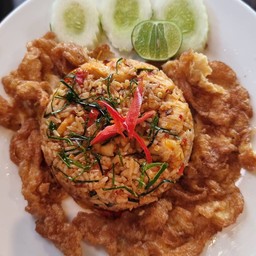 ข้าวผัดต้มยำทะเล+ไข่เจียวฟู