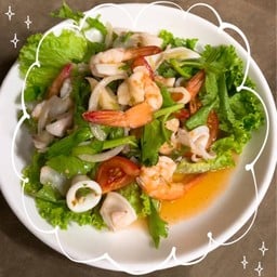 ยำ ยำ ในร้าน