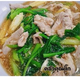 ราดหน้าเส้นใหญ่หมู