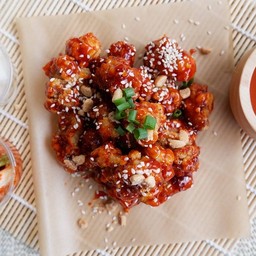 Huk chicken ไก่ทอดซอสเกาหลี