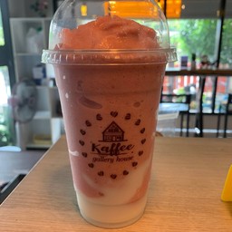 ผลไม้สมูทตี้โยเกิร์ต