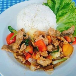 ข้าวราดผัดพริกสด