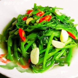 爆炒空心菜  ผัดผักบุ้งไฟแดง