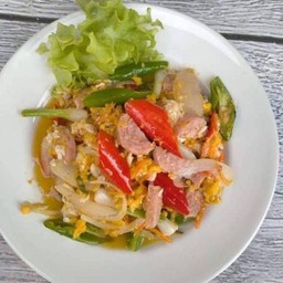 แหนมผัดไข่