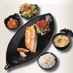 A111.ชุดปลาแซลมอนย่างเกลือ/ซีอิ้ว