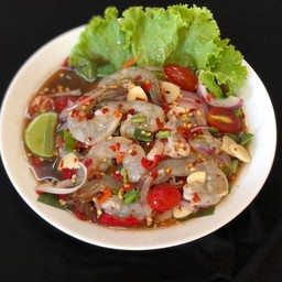 ยำกุ้งสดหรือกุ้งสุก