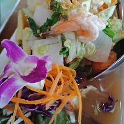 ผัดผักรวมกุ้ง