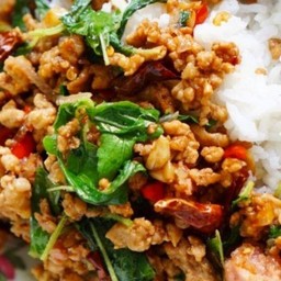 กะเพรา ในซอย&ยำปากแซ่บ