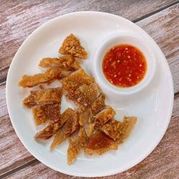 หมูกรอบ