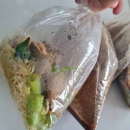ก๋วยเตี๋ยวเรือร่าเริง ปั๊มน้ำมันPT หนองแขม