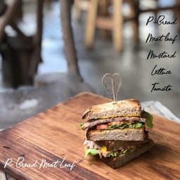 Meatloaf with P-Bread Sandwich