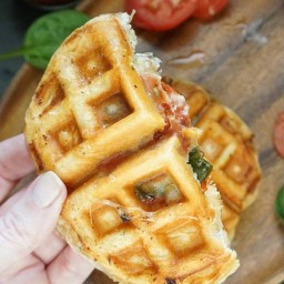 วาฟเฟิลพิชซ่าสูตรอิตาลี Pizza Waffle เจริญกรุง