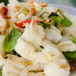 ยำเล็บมือนาง