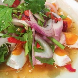 ยำไข่เค็ม