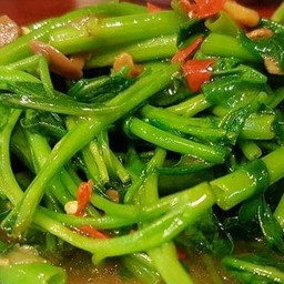 ผัดผักบุ่งไฟแดง (กับข้าว)