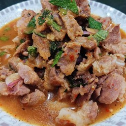 หมูน้ำตก