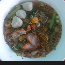 ลูกชายบะหมี่เกี๊ยว