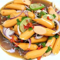 ยำใส้กรอกรมควัน