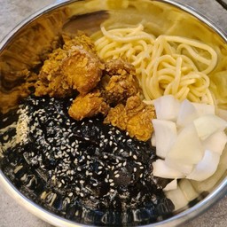 จาจังเมียน(ไก่ป๊อบ)