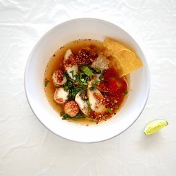 ก๋วยเตี๋ยวลูกชิ้นปลารวมมิตรเย็นตาโฟต้มยำ(สูตรโกวเลี้ยง)