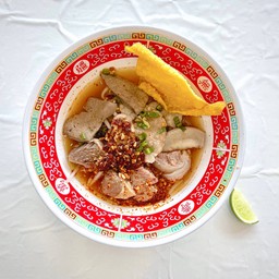 ก๋วยเตี๋ยวหมูรวมต้มยำ