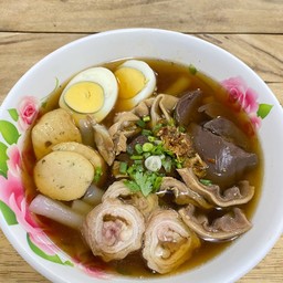 ก๋วยจั๊บน้ำข้นทรงเครื่อง