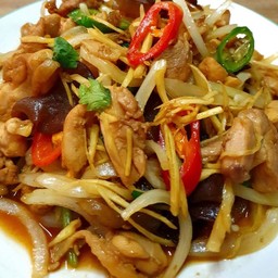 ไก่ผัดขิง