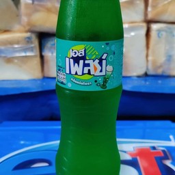 เอส เขียว พร้อมน้ำแข็งแก้วโอ่ง