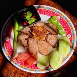 ข้าวหมูแดงโบราณ