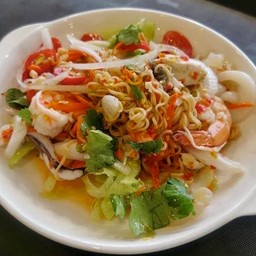 ยำมาม่ารวมทะเล