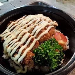 ข้าวหมูทอดทงคัตสึ