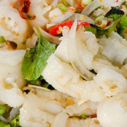 ยำตีนไก่