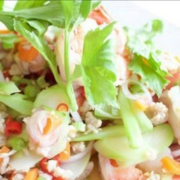 ยำก้านคะน้ากุ้ง+หมูสับ
