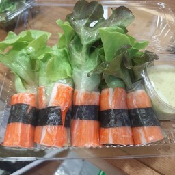 สลัดโรล พันสาหร่าย 5ชิ้น