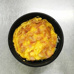 ข้าวไข่ข้นเบคอน