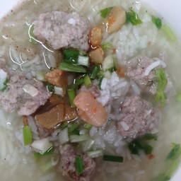 ข้าวต้มหมูสับ