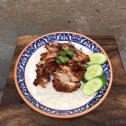 ข้าวไก่ทอด (พิเศษ)