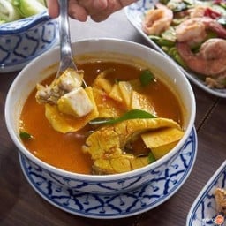 แกงส้มปลากระพง