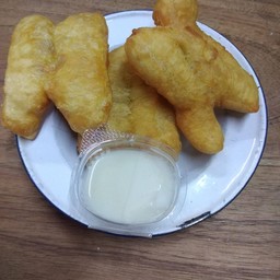 ปาท่องโก๋เค็ม 3 ตัว+นมข้น